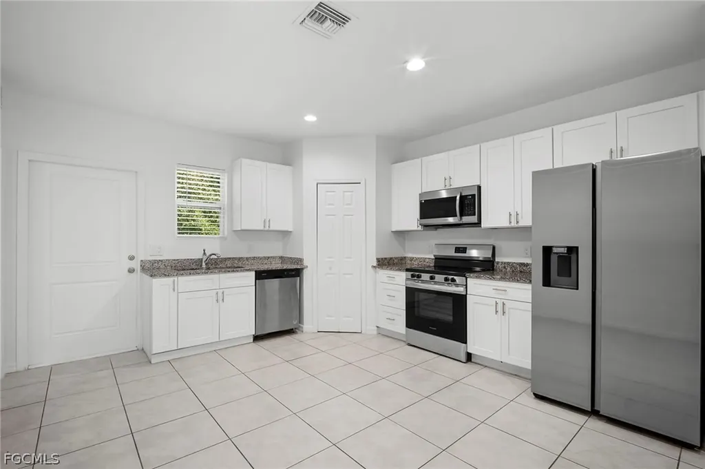 3309 Armstrong Court Fort Myers FL 33916