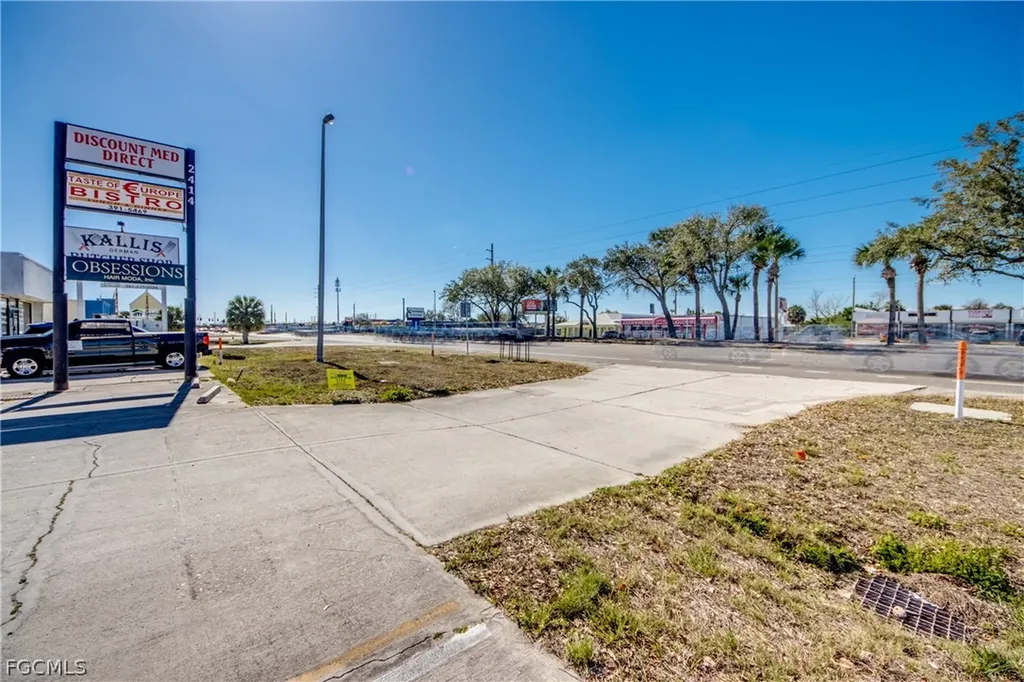 2414 Tamiami Trail Port Charlotte FL 33952