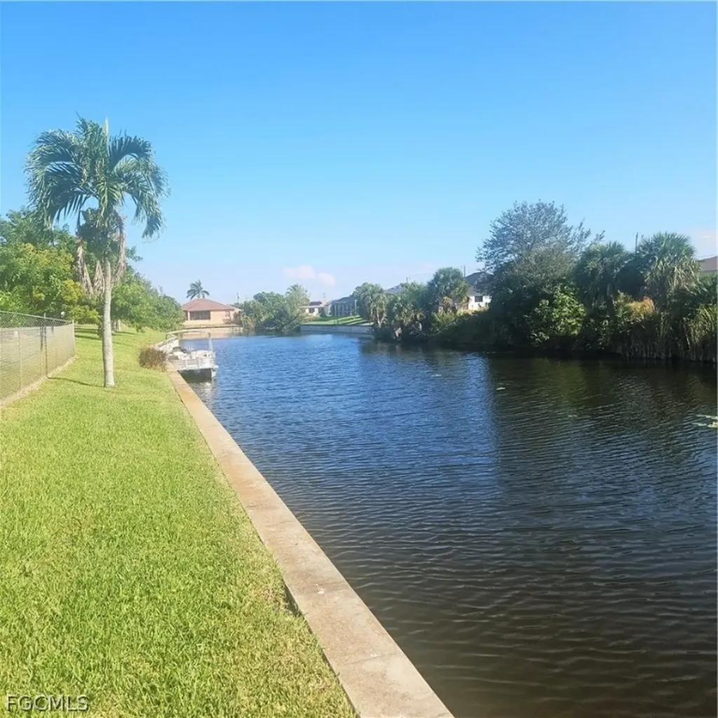 3315 SW 8th Court Cape Coral FL 33914