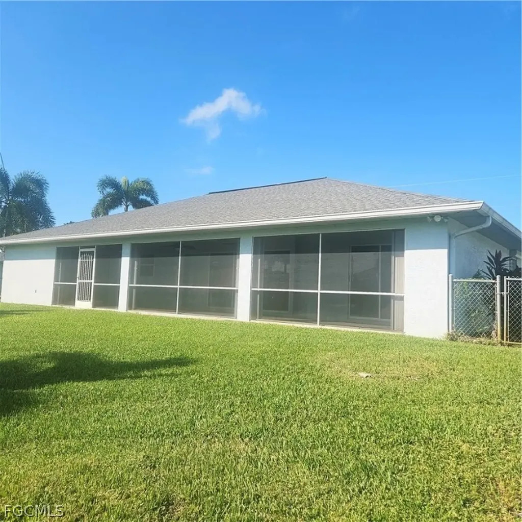 3315 SW 8th Court Cape Coral FL 33914