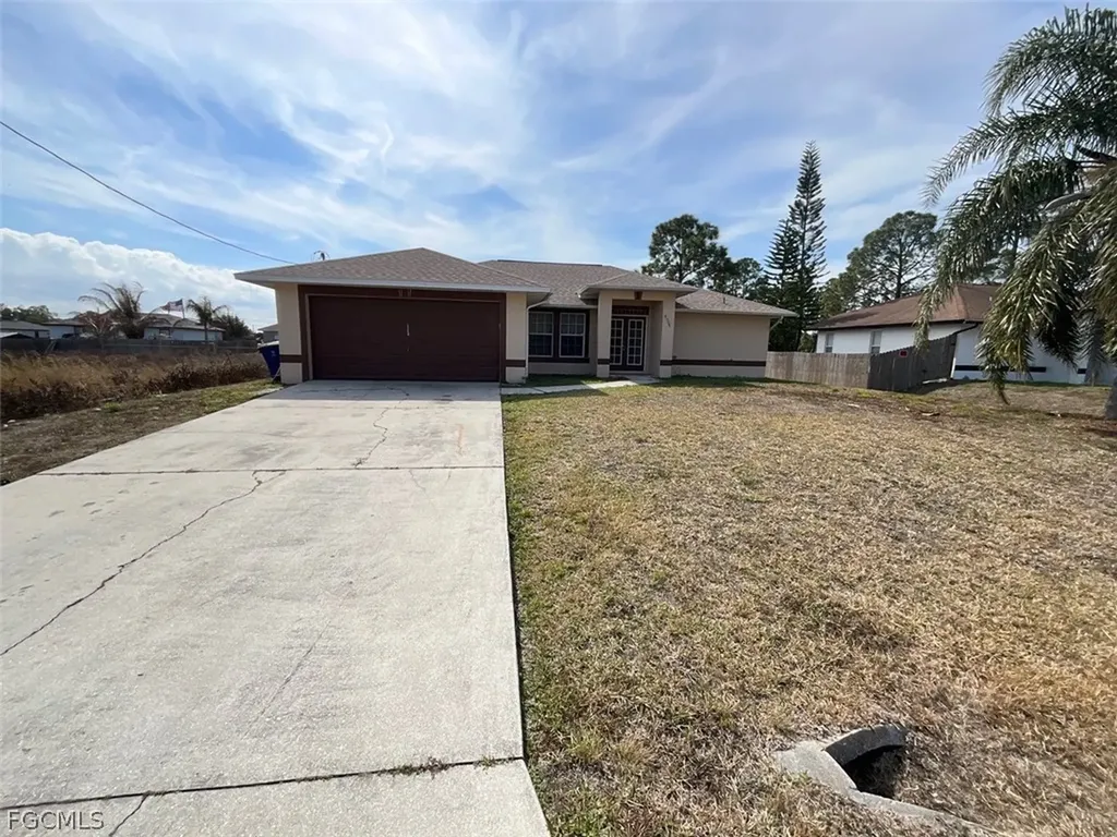 4005 1st Street SW Lehigh Acres FL 33976