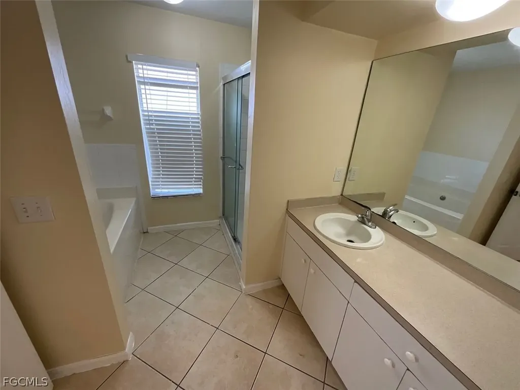 4005 1st Street SW Lehigh Acres FL 33976