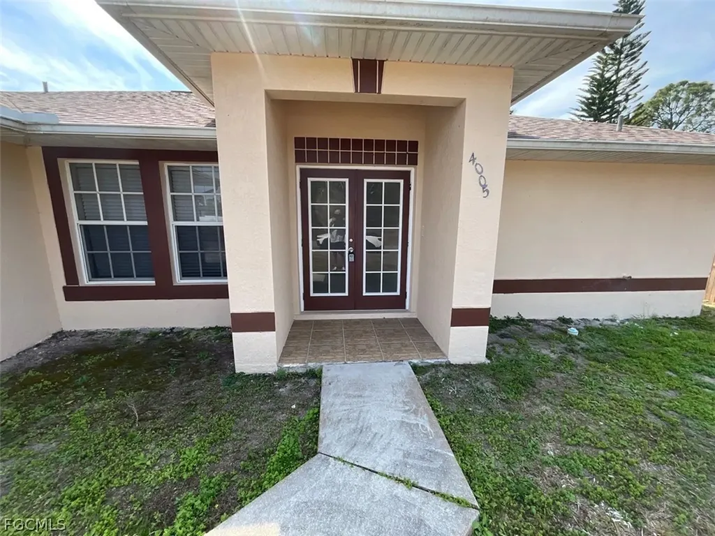 4005 1st Street SW Lehigh Acres FL 33976