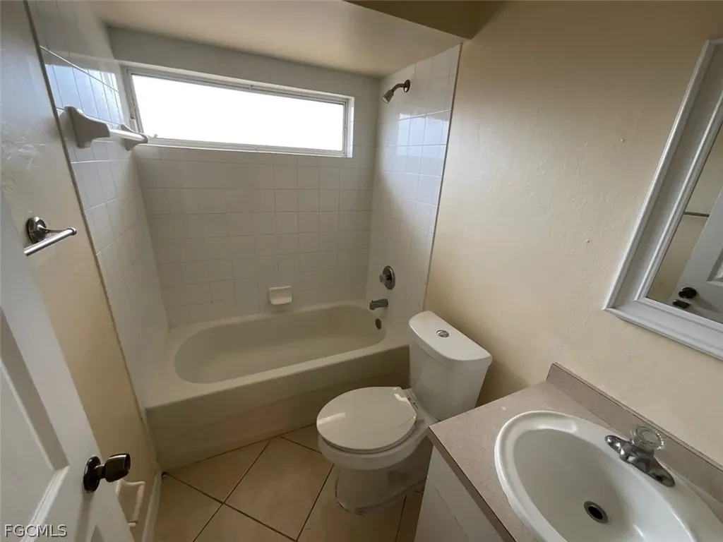 4005 1st Street SW Lehigh Acres FL 33976