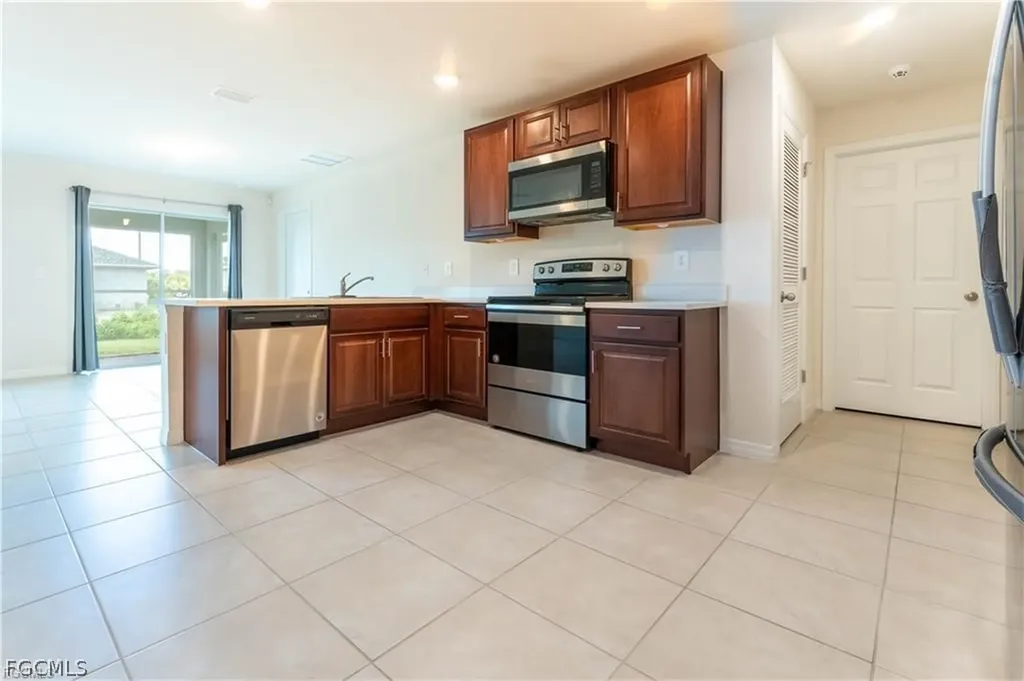 8052 Sunrise Circle Labelle FL 33935