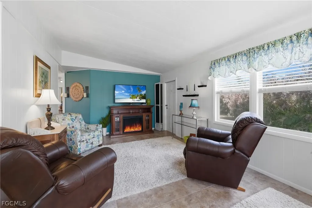 734 Knotty Pine Circle North Fort Myers FL 33917