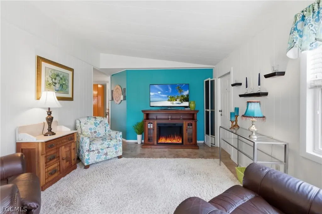 734 Knotty Pine Circle North Fort Myers FL 33917