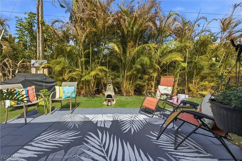 734 Knotty Pine Circle North Fort Myers FL 33917