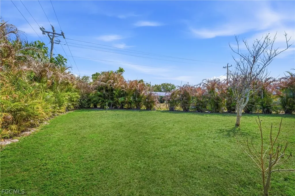 734 Knotty Pine Circle North Fort Myers FL 33917