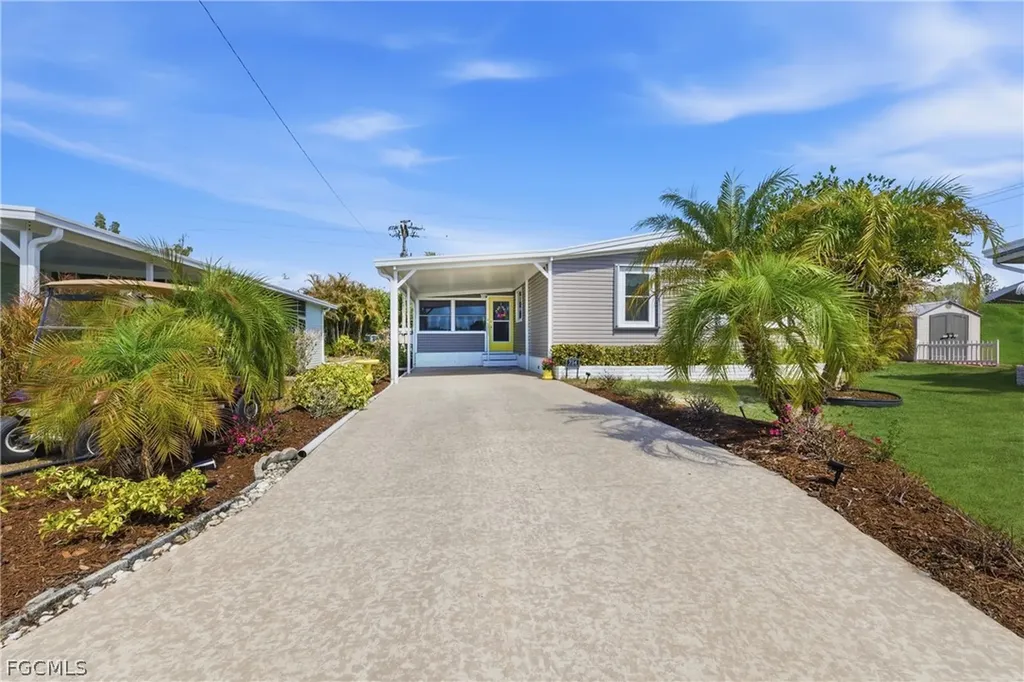 734 Knotty Pine Circle North Fort Myers FL 33917