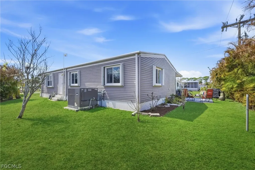 734 Knotty Pine Circle North Fort Myers FL 33917