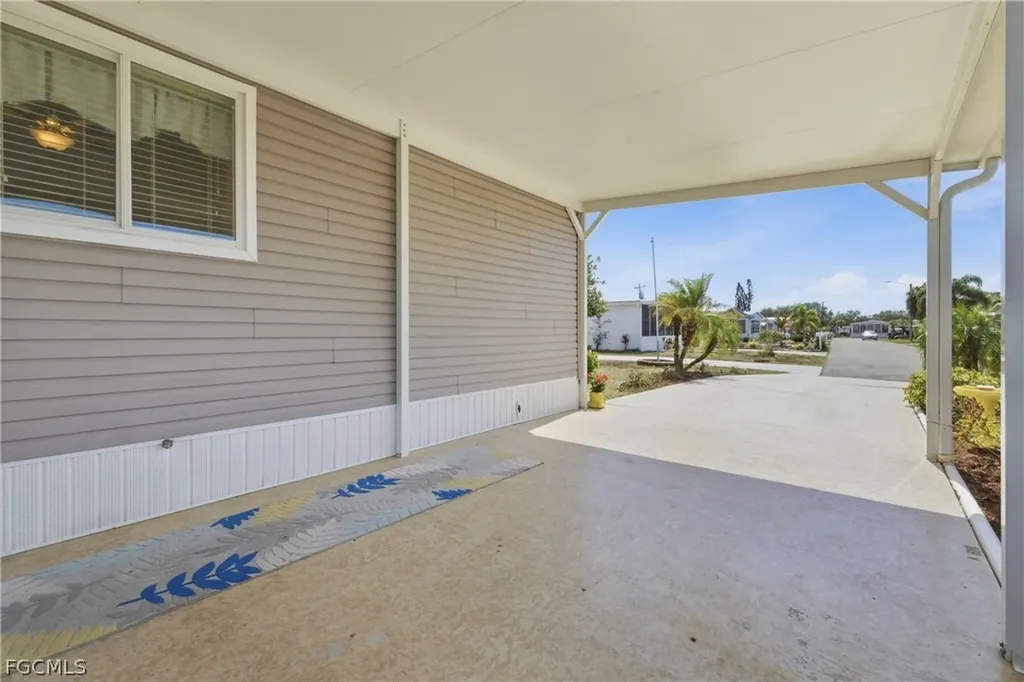 734 Knotty Pine Circle North Fort Myers FL 33917