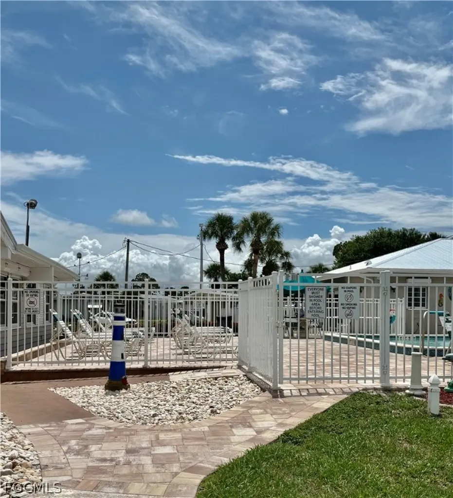 734 Knotty Pine Circle North Fort Myers FL 33917