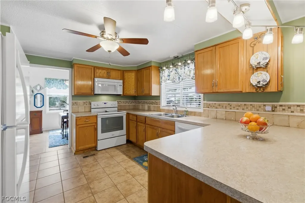 734 Knotty Pine Circle North Fort Myers FL 33917