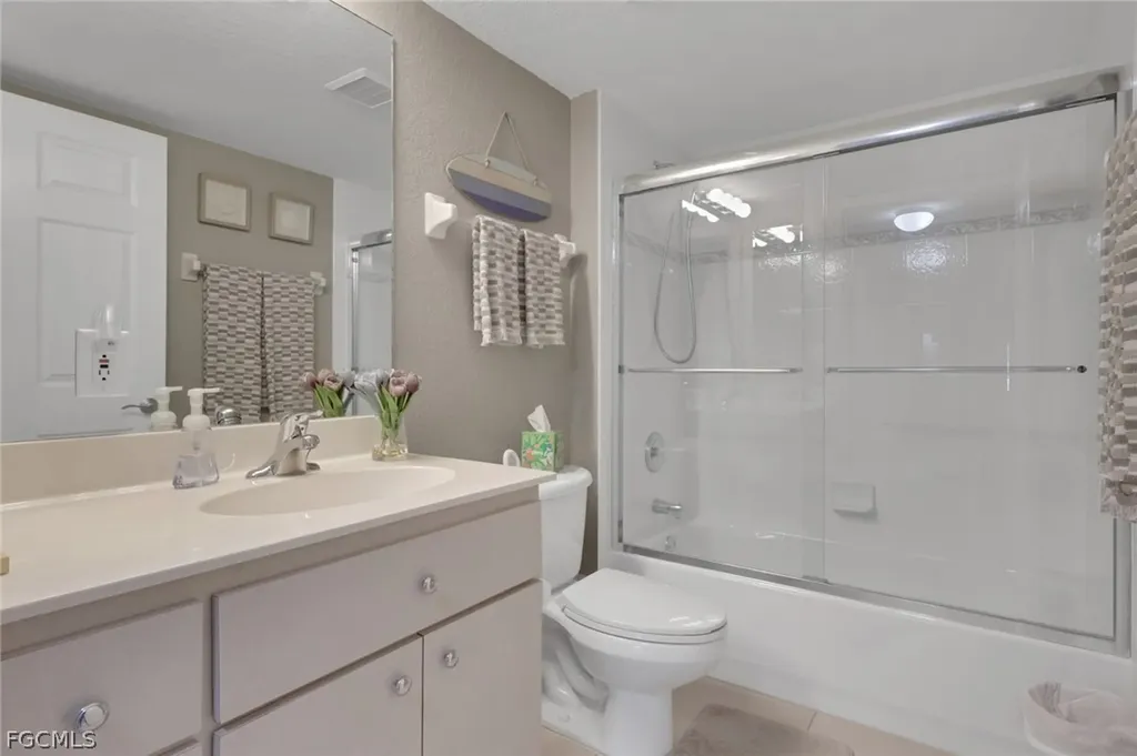 1018 SE 38th Street Cape Coral FL 33904