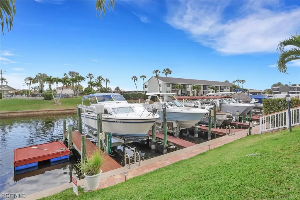 1018 SE 38th Street Cape Coral FL 33904