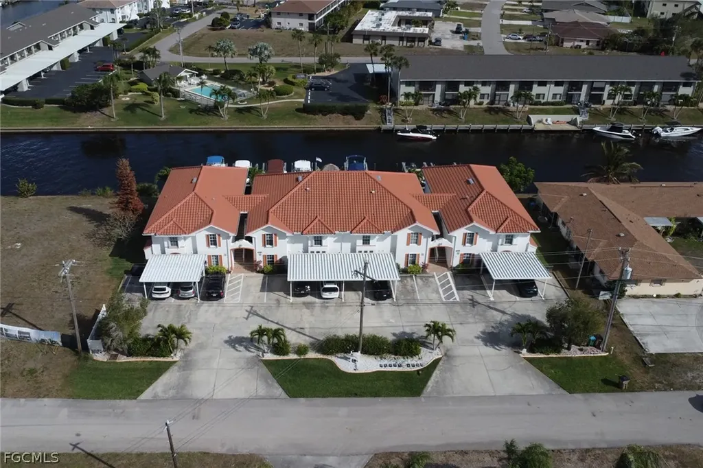 1018 SE 38th Street Cape Coral FL 33904