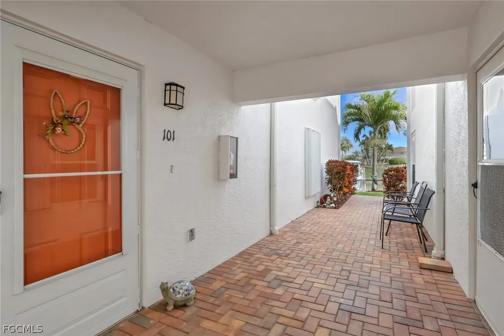 1018 SE 38th Street Cape Coral FL 33904