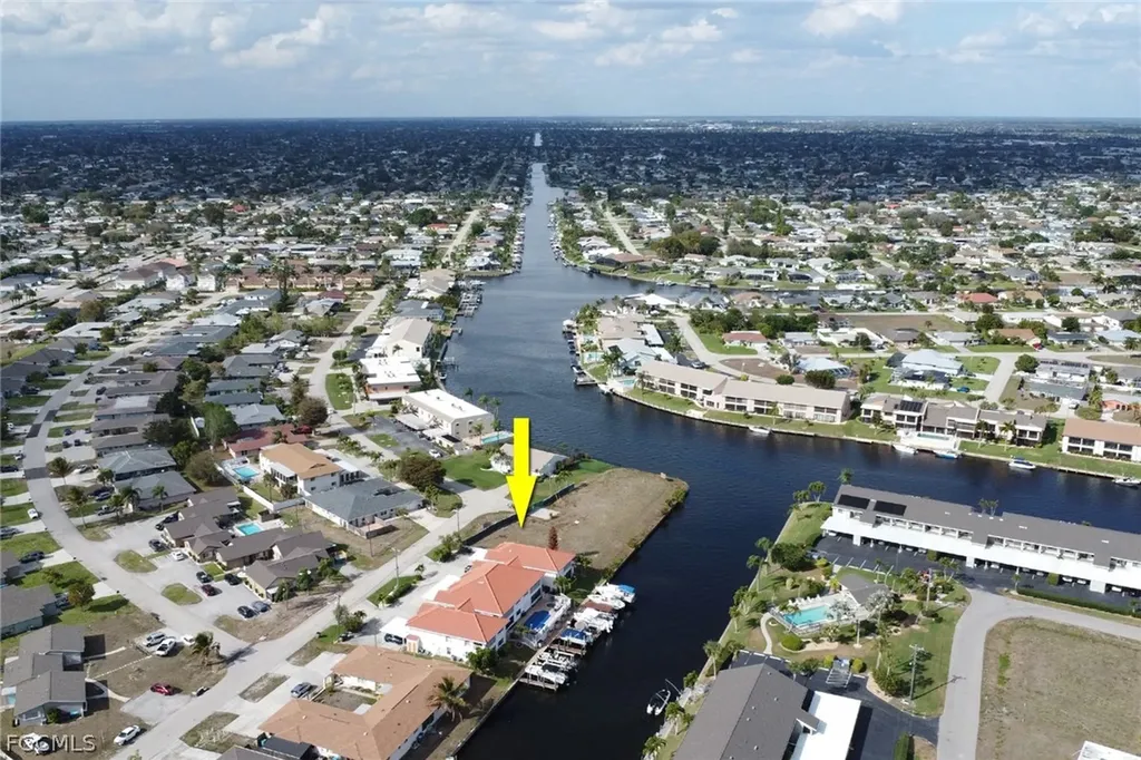 1018 SE 38th Street Cape Coral FL 33904