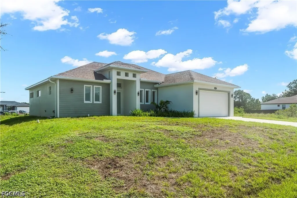 3718 8th Street SW Lehigh Acres FL 33976