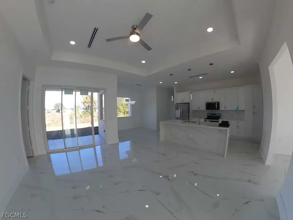 3718 8th Street SW Lehigh Acres FL 33976