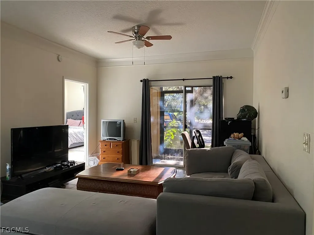 11490 Villa Grand Fort Myers FL 33913