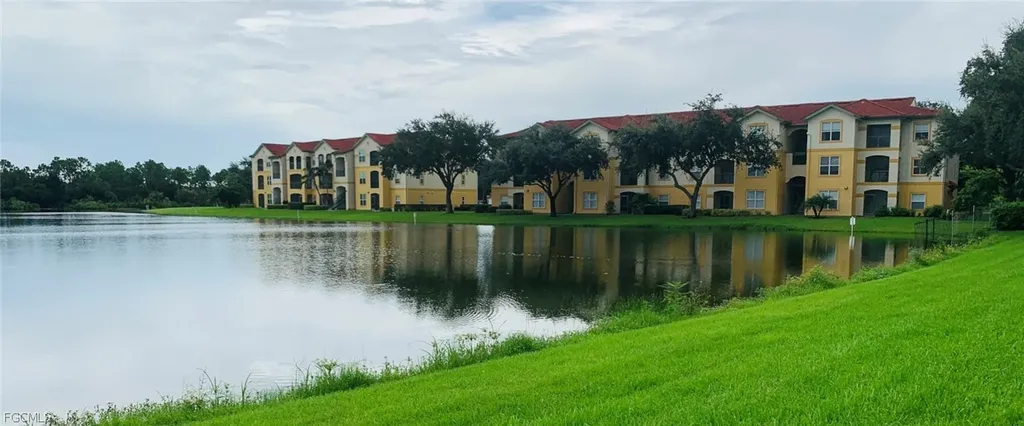 11490 Villa Grand Fort Myers FL 33913