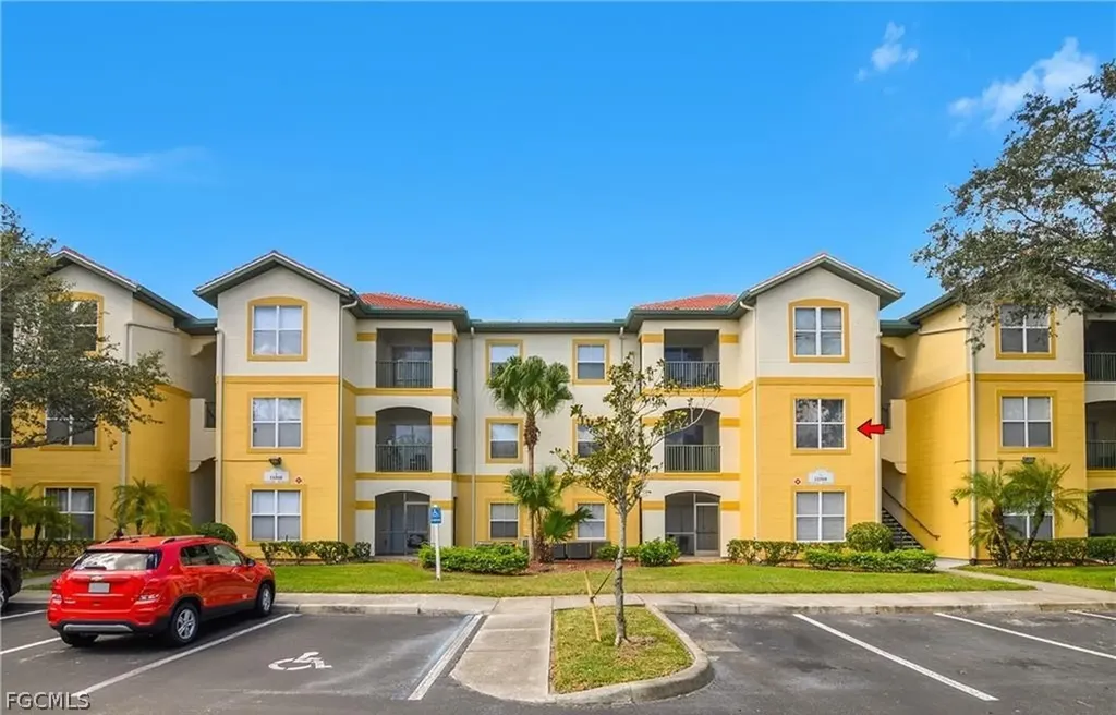 11490 Villa Grand Fort Myers FL 33913