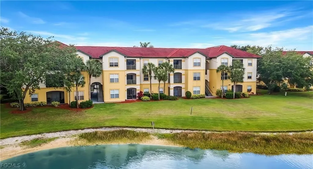 11490 Villa Grand Fort Myers FL 33913