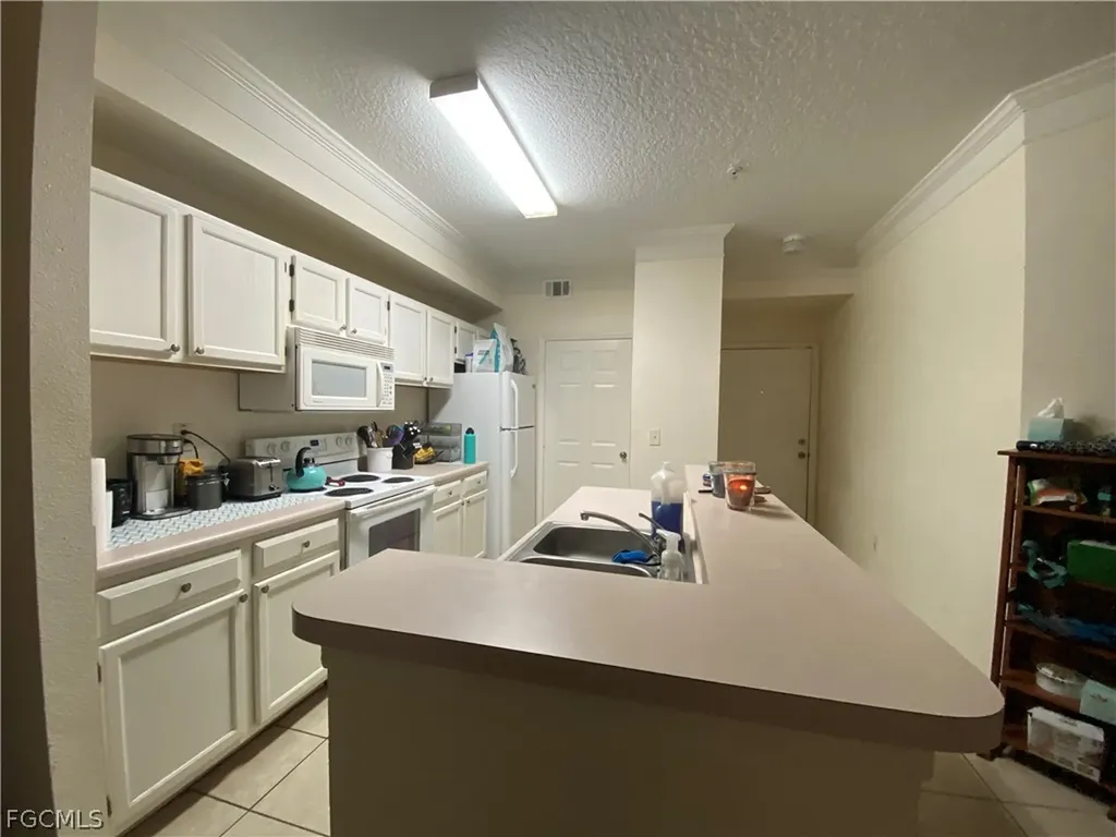 11490 Villa Grand Fort Myers FL 33913