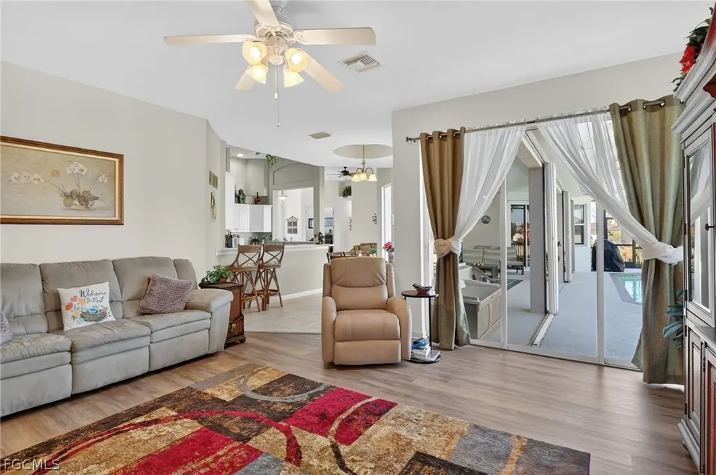 1725 SW 29th Terrace Cape Coral FL 33914