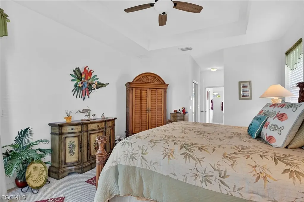 1725 SW 29th Terrace Cape Coral FL 33914