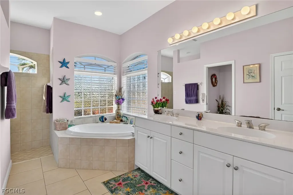 1725 SW 29th Terrace Cape Coral FL 33914