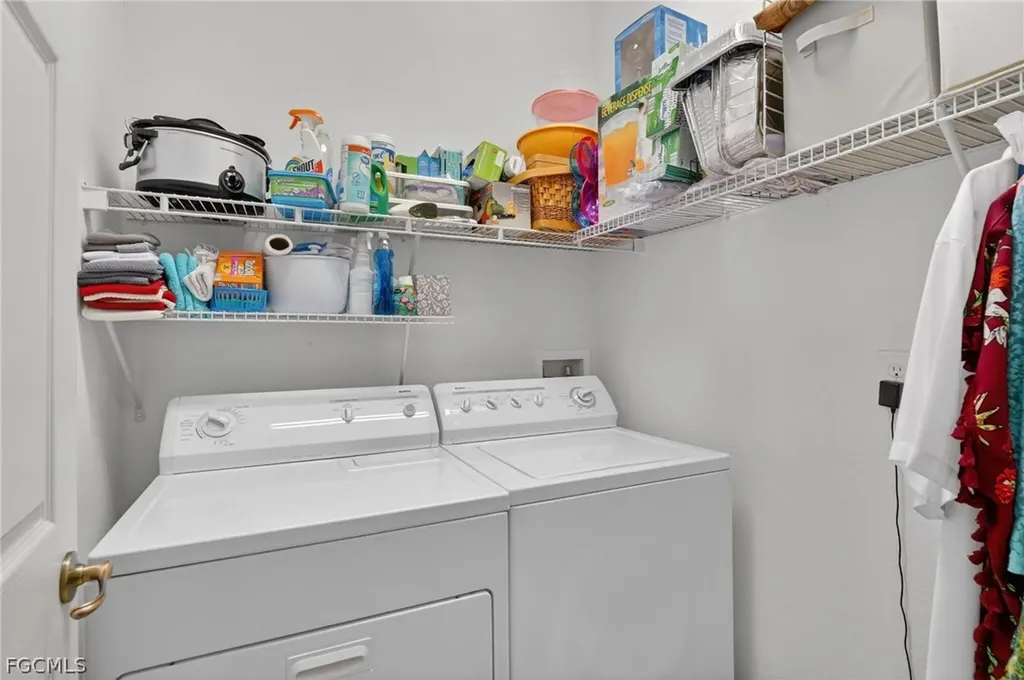 1725 SW 29th Terrace Cape Coral FL 33914