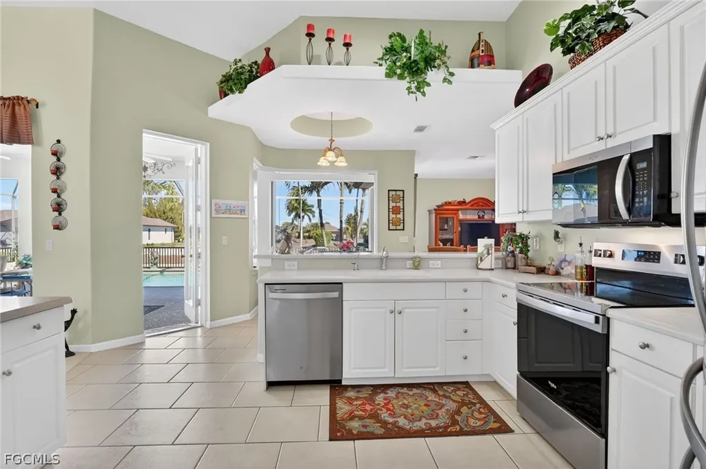 1725 SW 29th Terrace Cape Coral FL 33914