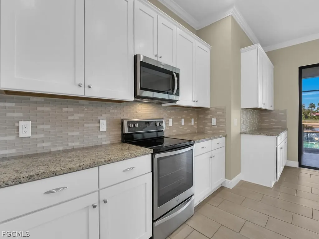 10093 Avalon Lake Circle Fort Myers FL 33913