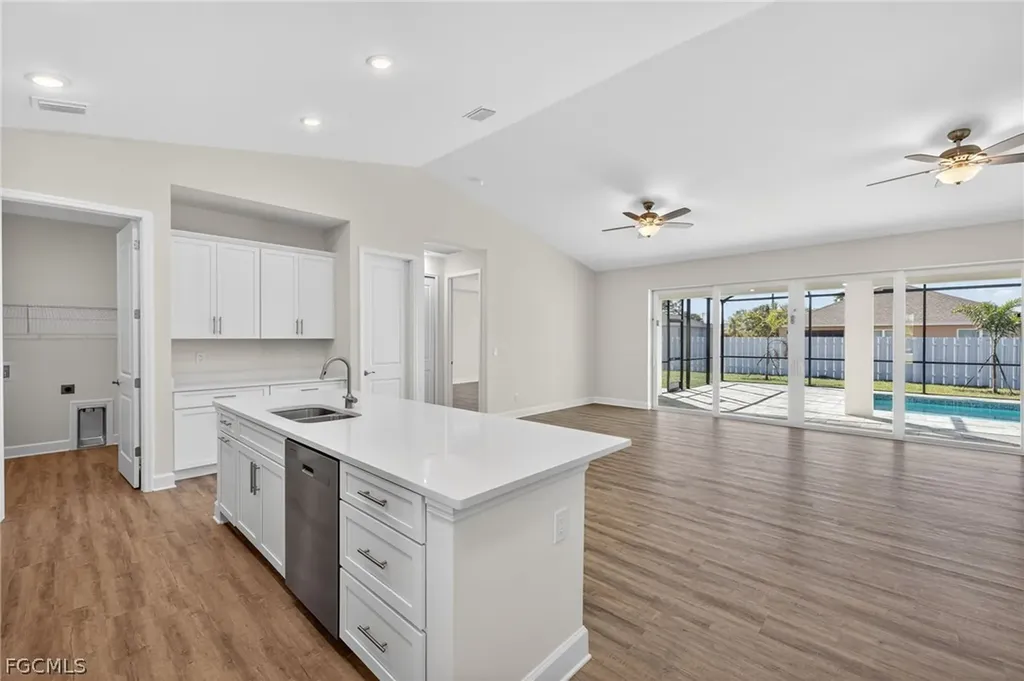 618 SW 30th Terrace Cape Coral FL 33914