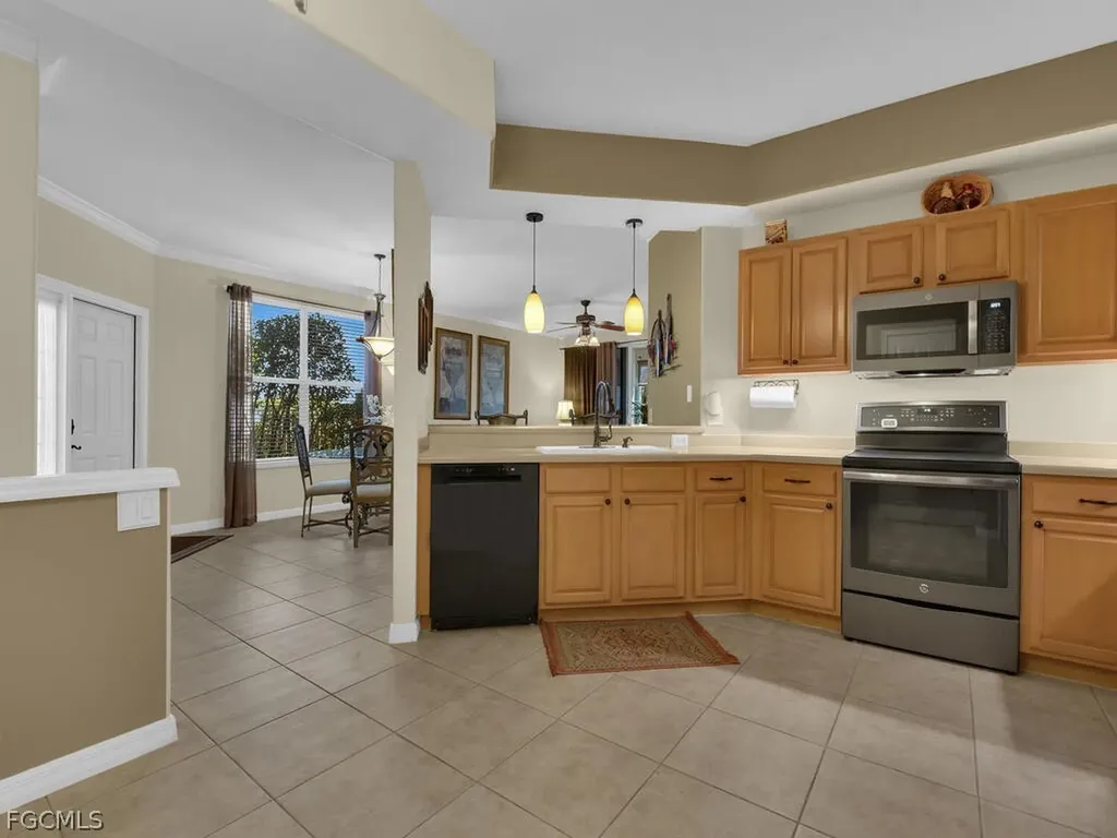 10109 Colonial Country Club Boulevard Fort Myers FL 33913