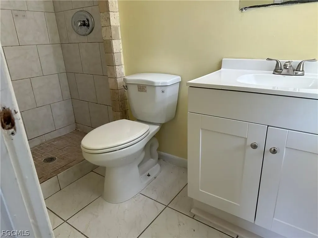 8 Roanoke Drive Fort Myers FL 33905