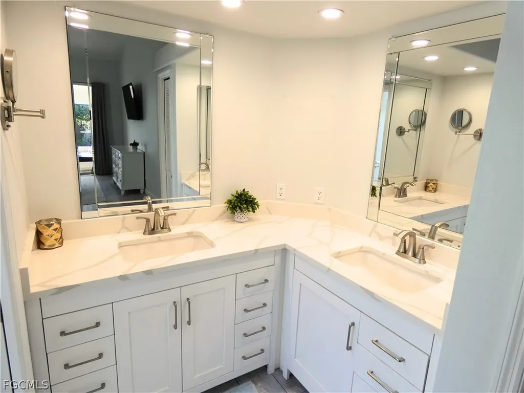 3315 SW 25th Place Cape Coral FL 33914