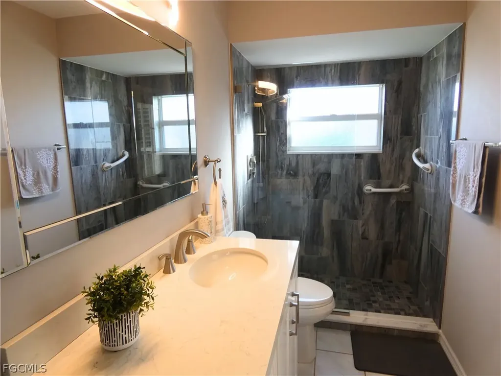 3315 SW 25th Place Cape Coral FL 33914