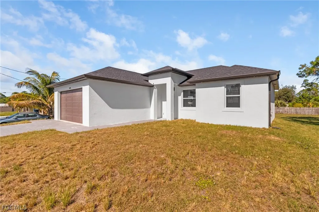 1109 Cumming Street E Lehigh Acres FL 33974