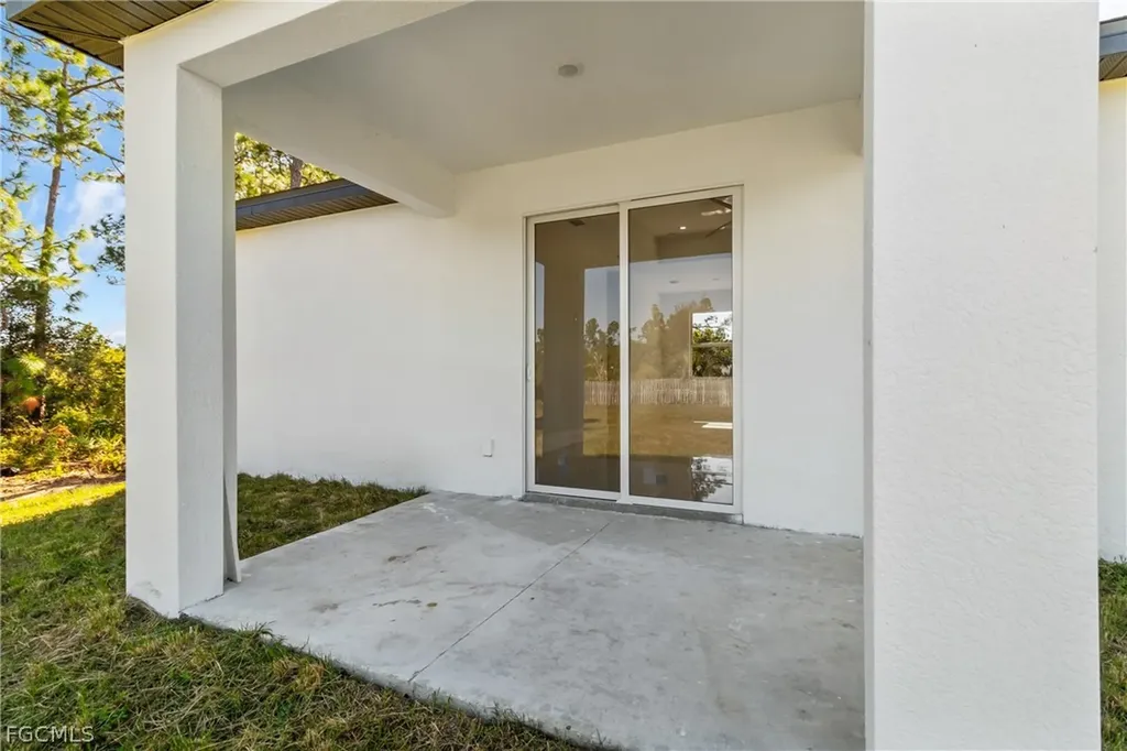 1109 Cumming Street E Lehigh Acres FL 33974