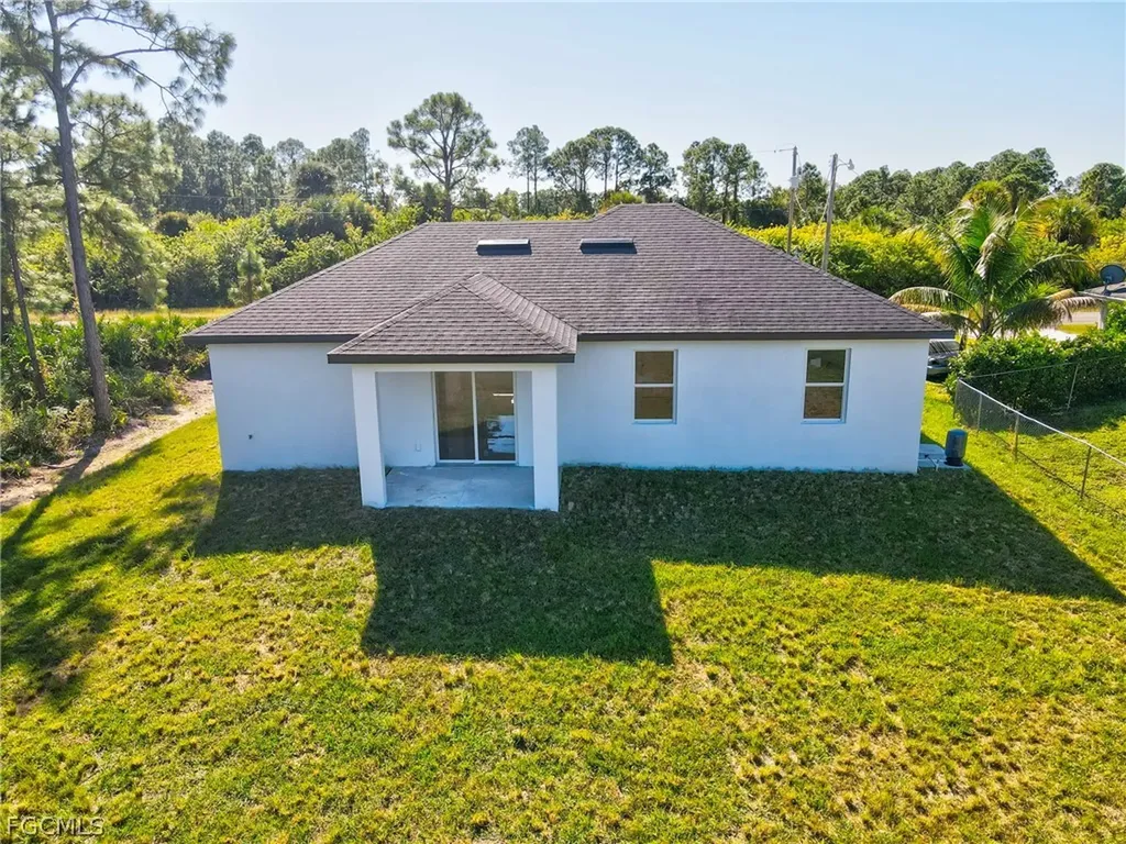 1109 Cumming Street E Lehigh Acres FL 33974