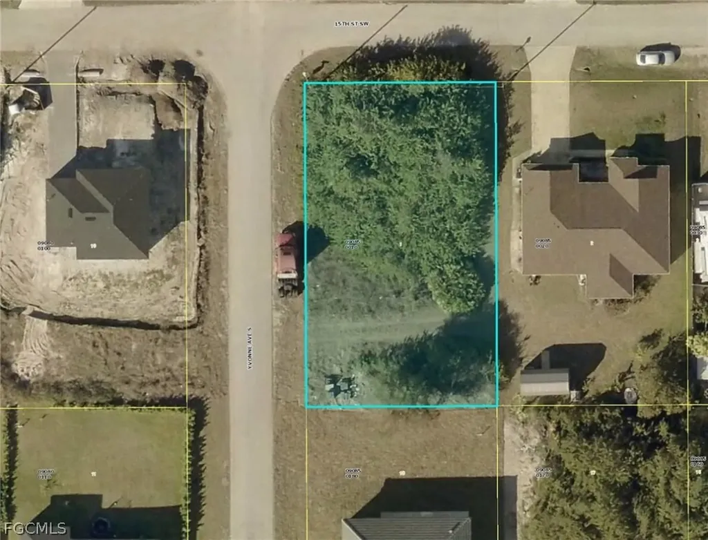 3719 15th Street SW Lehigh Acres FL 33976