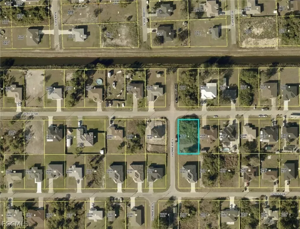 3719 15th Street SW Lehigh Acres FL 33976