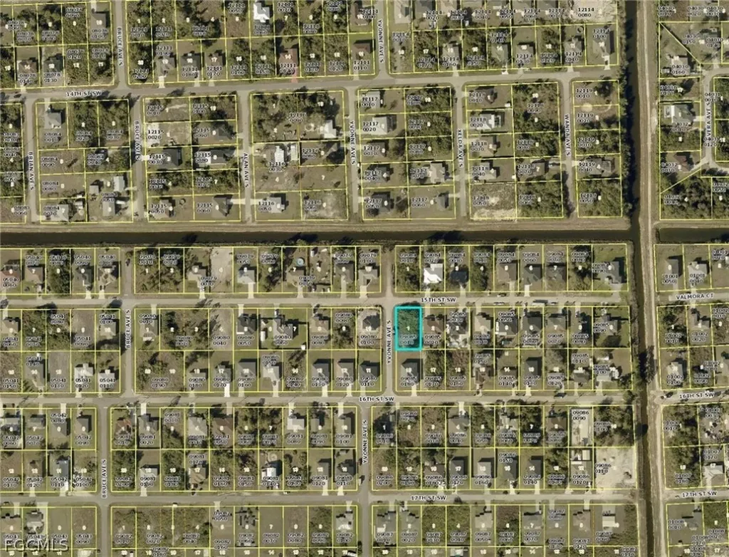 3719 15th Street SW Lehigh Acres FL 33976