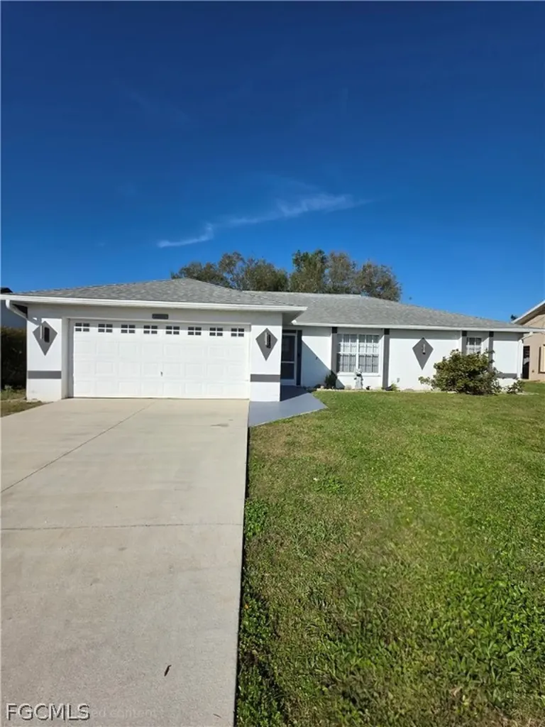 2228 SE 19th Avenue Cape Coral FL 33990