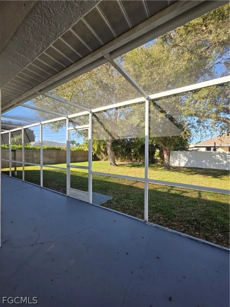 2228 SE 19th Avenue Cape Coral FL 33990