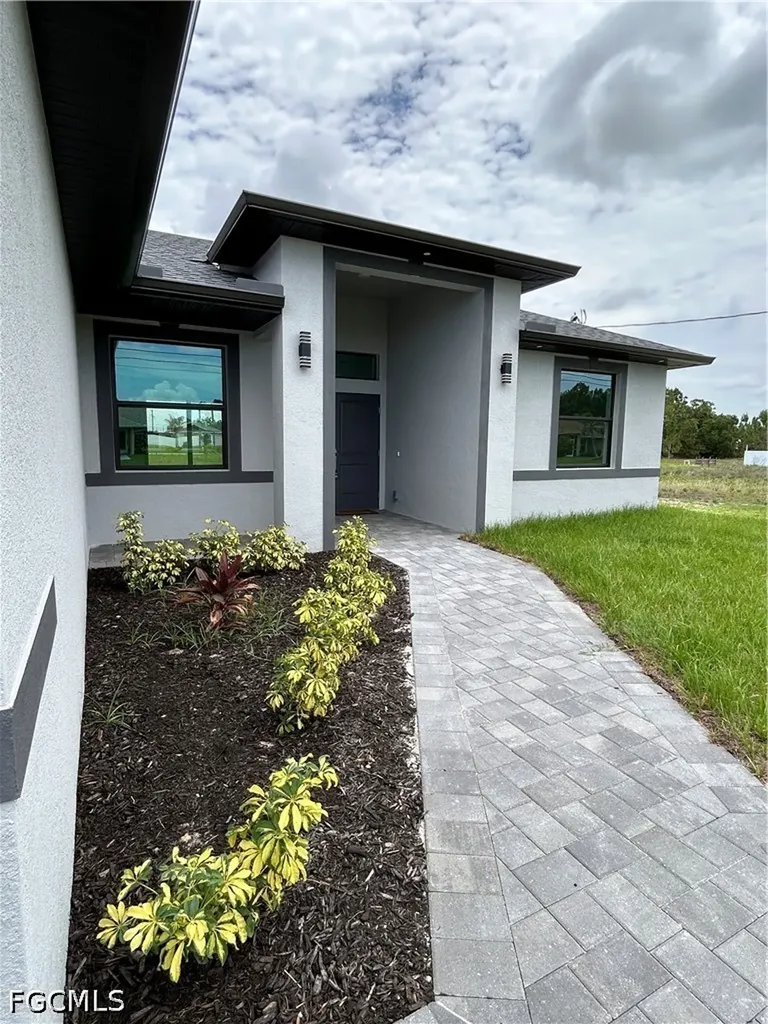 4020 34th Street SW Lehigh Acres FL 33976